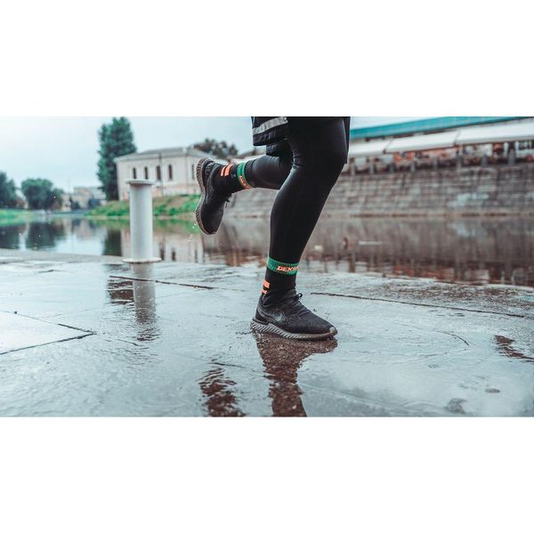 Шкарпетки водонепроникні Dexshell Running, p-p L, з помаранчевими смугами DS645BORL фото
