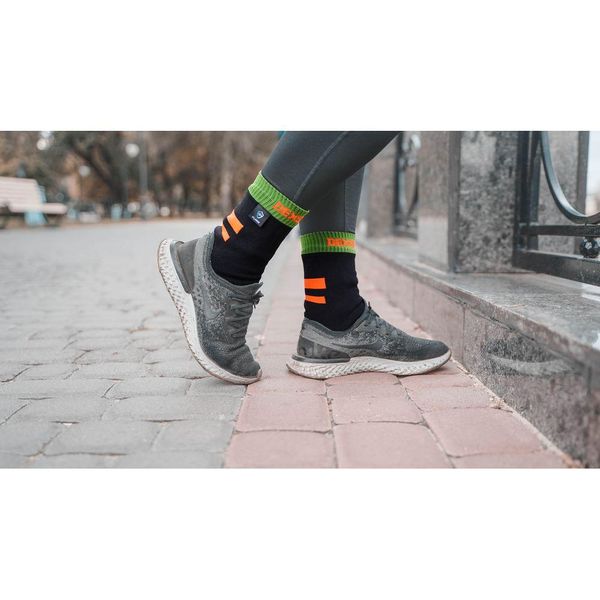 Шкарпетки водонепроникні Dexshell Running, p-p L, з помаранчевими смугами DS645BORL фото