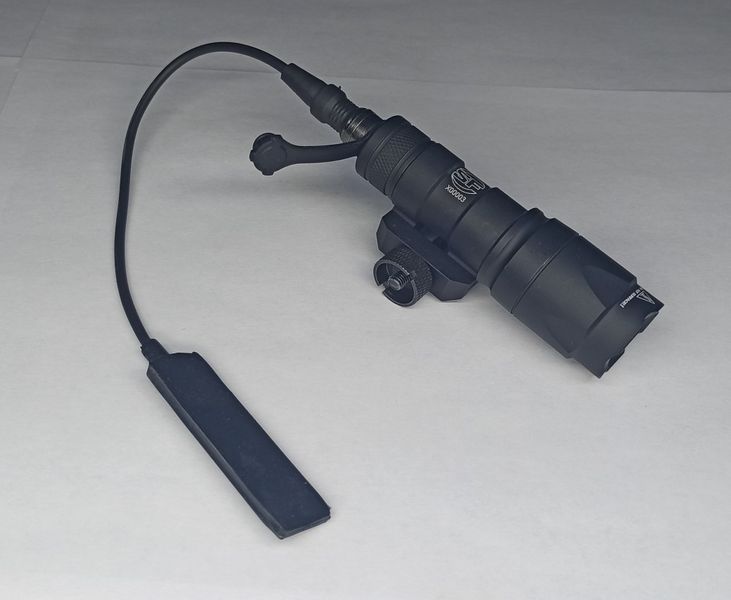 Зброїовий ліхтарь SUREFIRE M300 чорний [Elm] 100433 фото