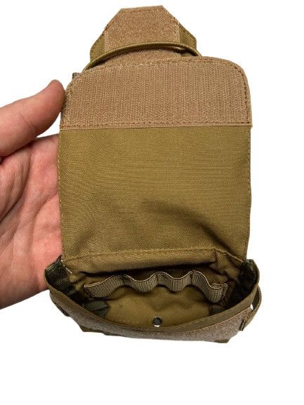 Подсумок карман (противовес) для аксессуаров на кавер для баллистического шлема Fast Mandrake кайот песок SAG 1925265271 фото